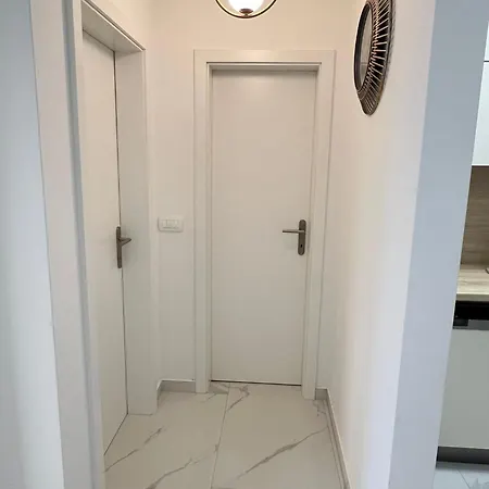 Chiara * Baška Voda