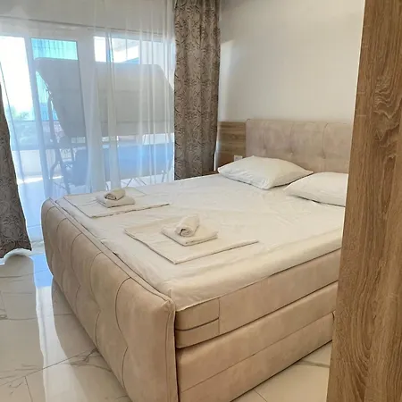 Chiara アパート Baška Voda